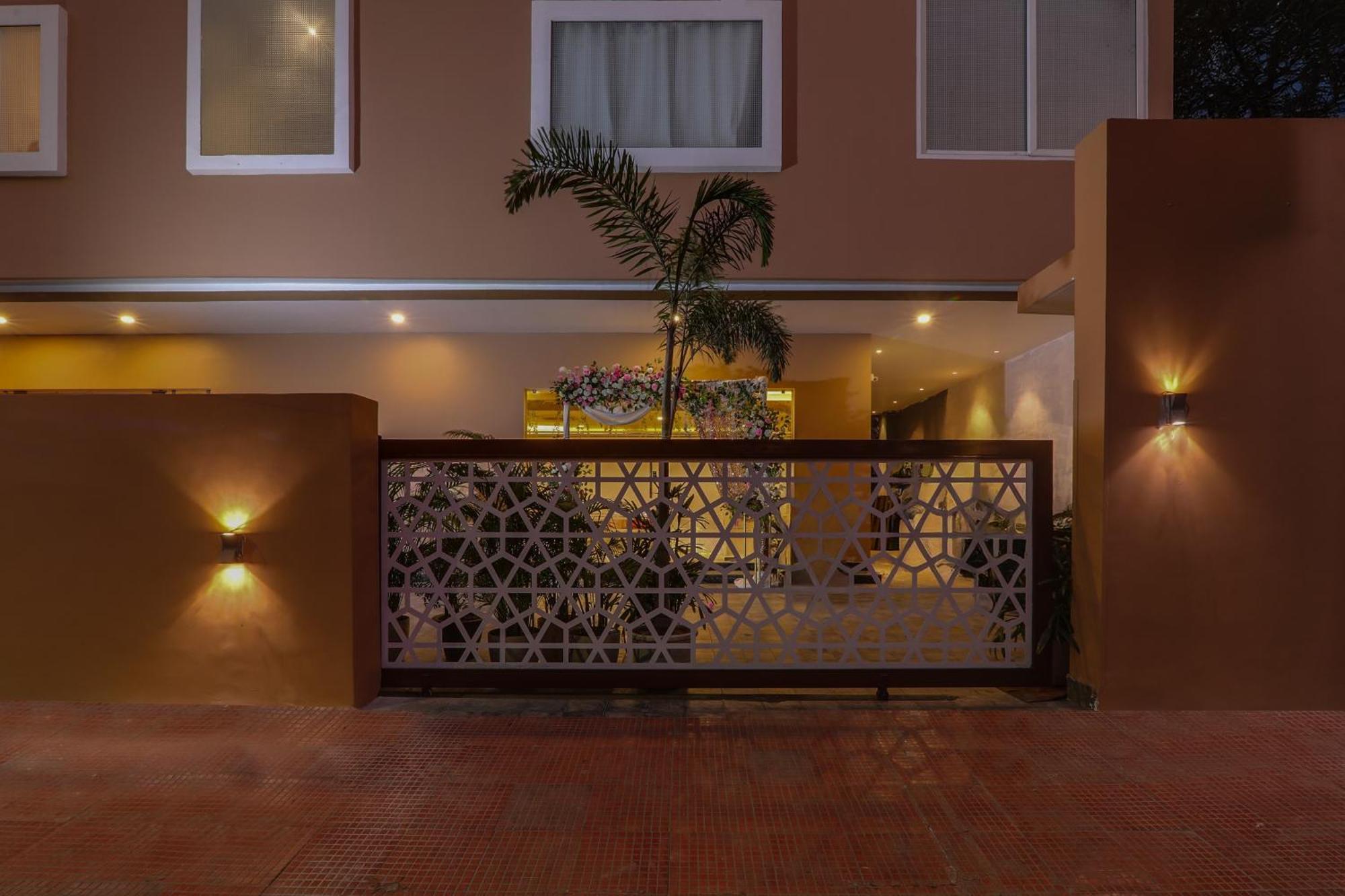 Super Townhouse Viraj Khand Formerly Veridian Inn Chinhat Exteriér fotografie