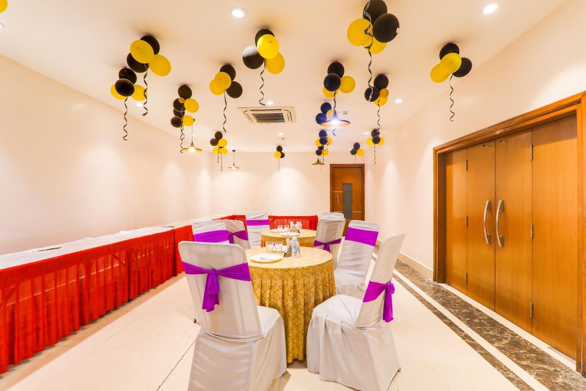 Super Townhouse Viraj Khand Formerly Veridian Inn Chinhat Exteriér fotografie